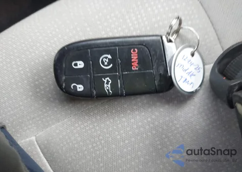 2016 Chrysler 200 Limited из США, поврежденный, VIN 1C3CCCAB8GN109202